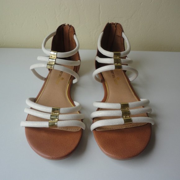 Gladiator Sandals Montego Bay Club, NEW! - Size 7M, White & Tan - Picture 2 of 12